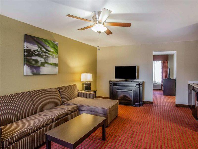 Quality Suites Nashville Airport Exterior foto