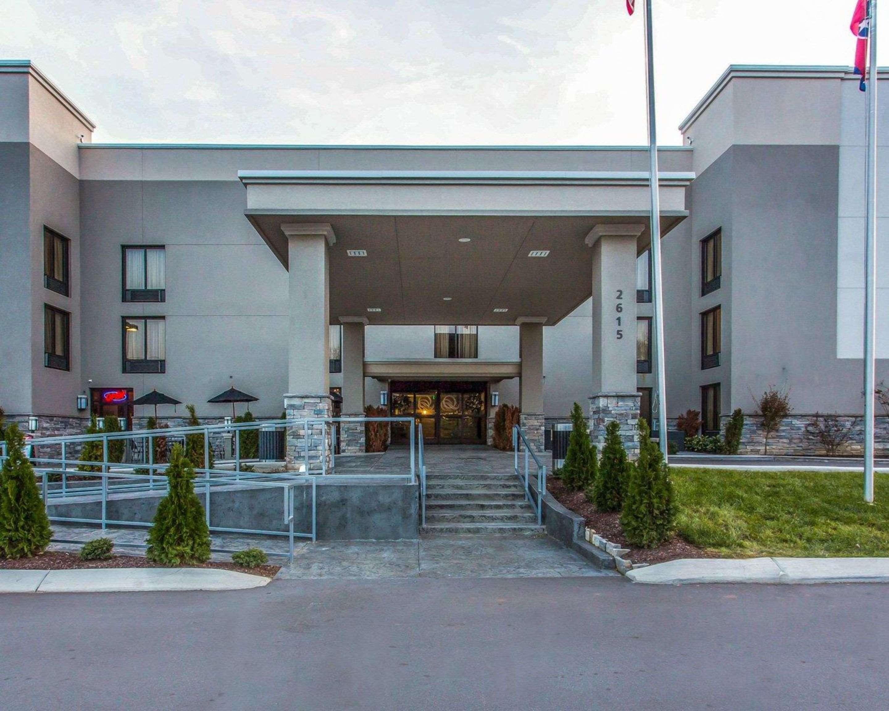 Quality Suites Nashville Airport Exterior foto