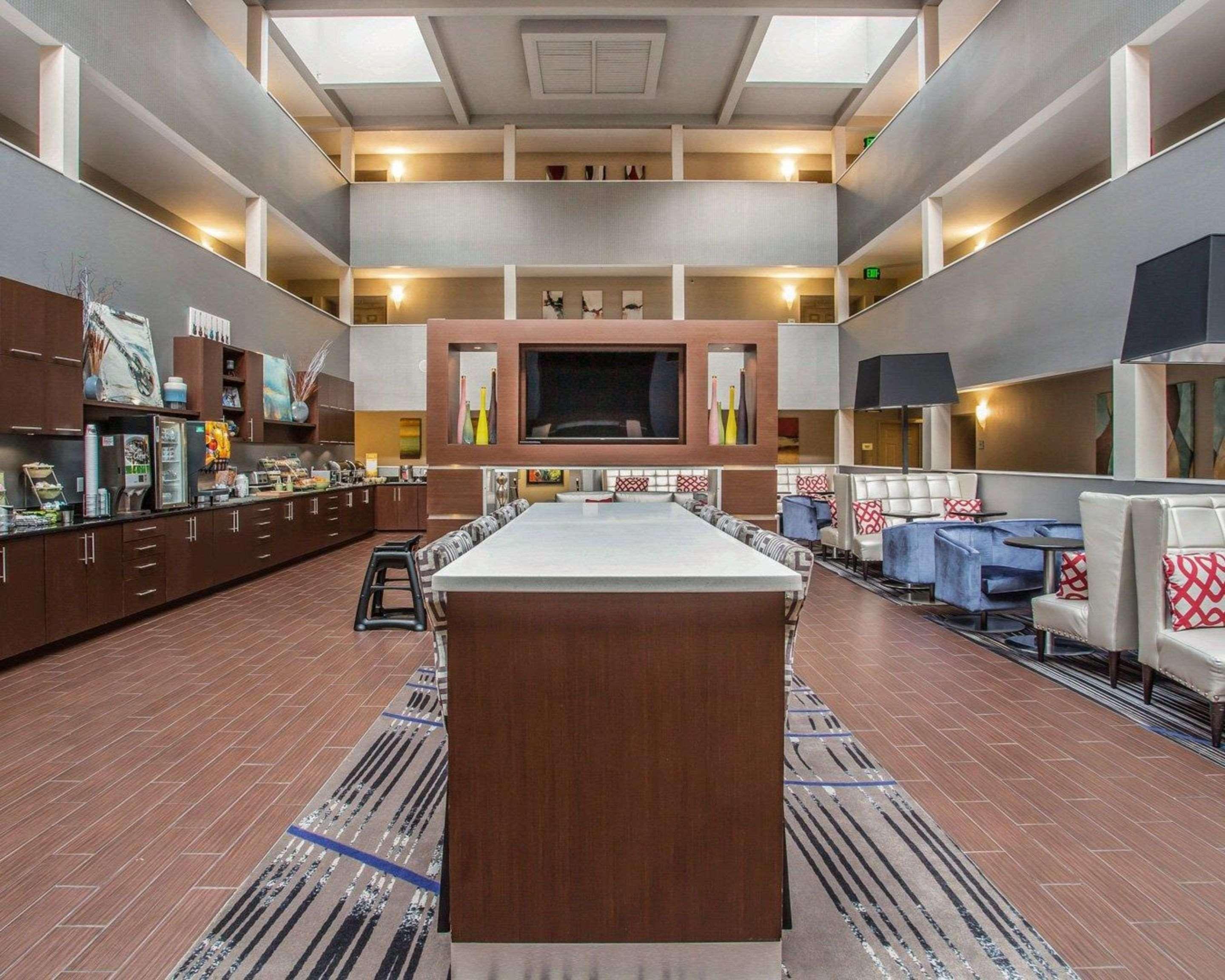 Quality Suites Nashville Airport Exterior foto