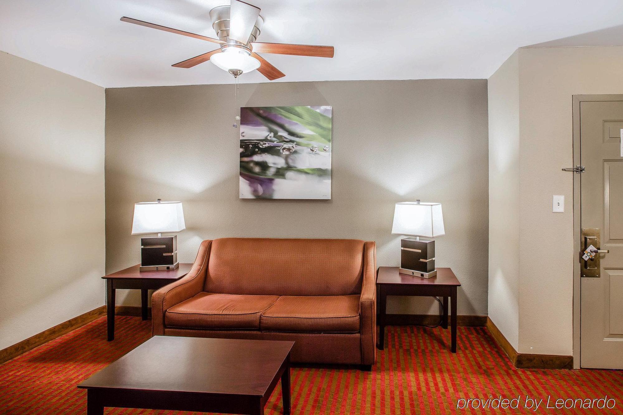 Quality Suites Nashville Airport Exterior foto