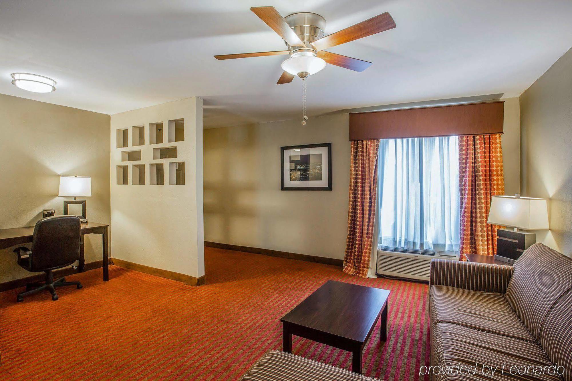Quality Suites Nashville Airport Exterior foto